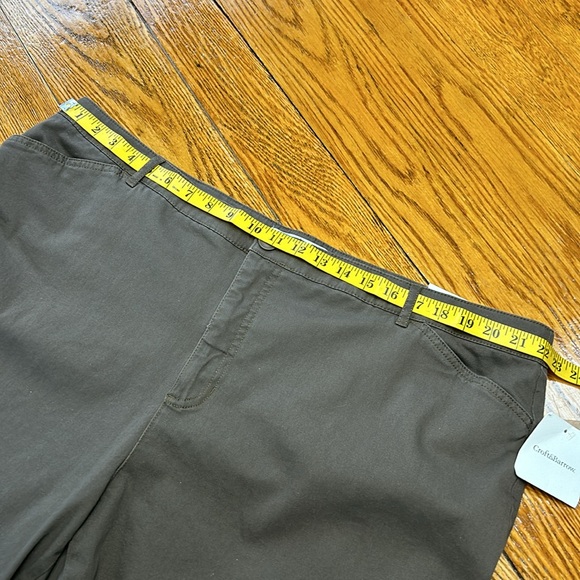 Croft & Barrow brown capris. Fabric is cotton and spandex. Size 20W. - Picture 8 of 12